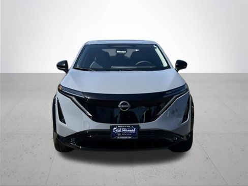 Used 2025 Nissan Ariya Platinum image 3