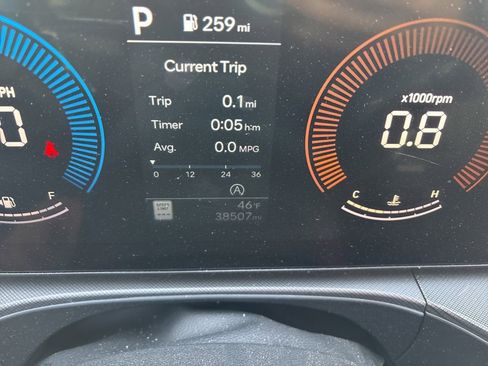 Used 2024 Hyundai Santa Fe SEL image 11