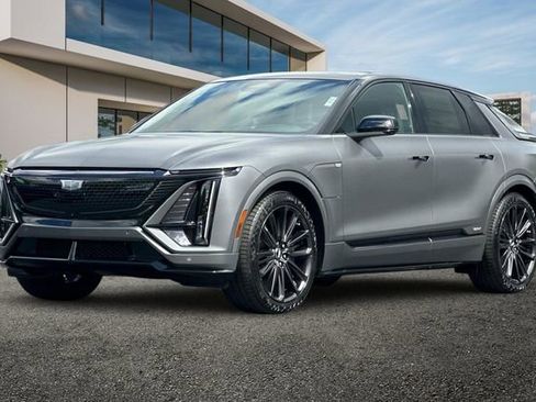 New 2026 Cadillac Lyriq V AWD/4WD image 8