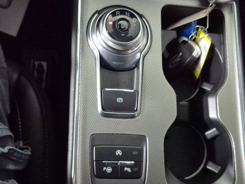 Used 2021 Ford Edge Titanium w/ Equipment Group 301A image 17