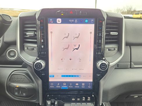 New 2026 RAM 2500 Big Horn AWD/4WD image 21