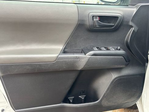 Used 2023 Toyota Tacoma SR image 6