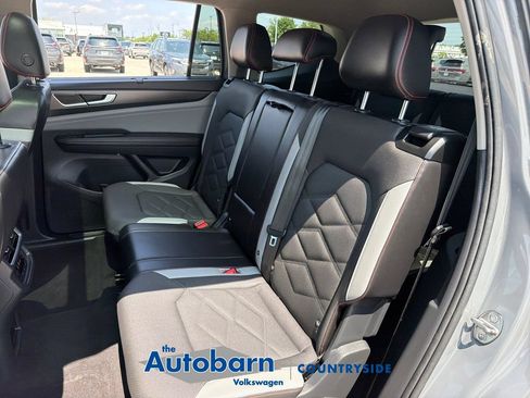 Certified 2024 Volkswagen Atlas Peak Edition SE AWD/4WD image 20