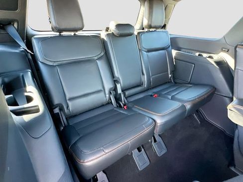 Used 2025 Ford Expedition Tremor image 27