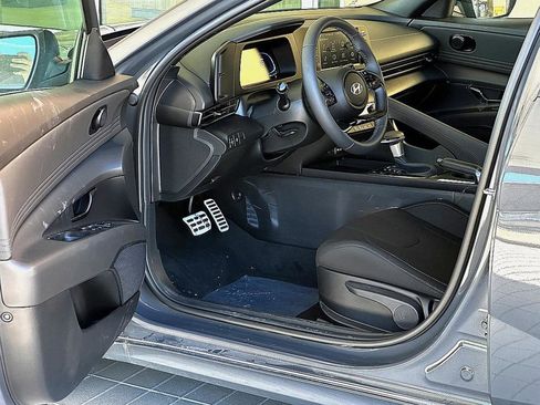 Used 2025 Hyundai Elantra Sport w/ Cargo Package image 11