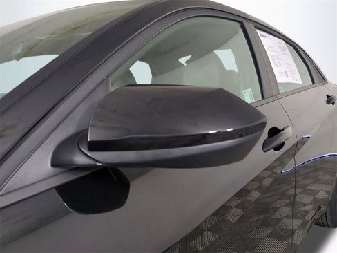 Used 2025 Hyundai Elantra SE FWD image 12