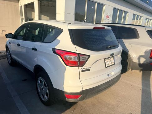 Used 2018 Ford Escape S image 3
