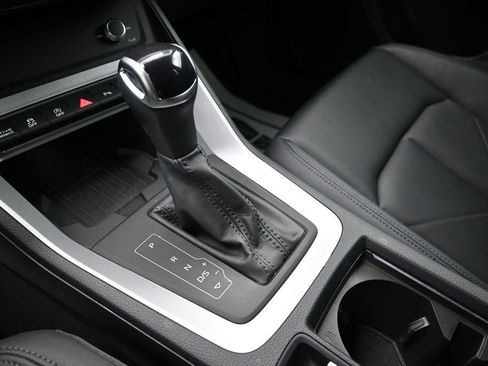 Used 2024 Audi Q3 2.0T Premium AWD/4WD image 21