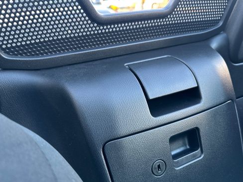 Used 2022 MAZDA MX-5 Miata Sport image 17