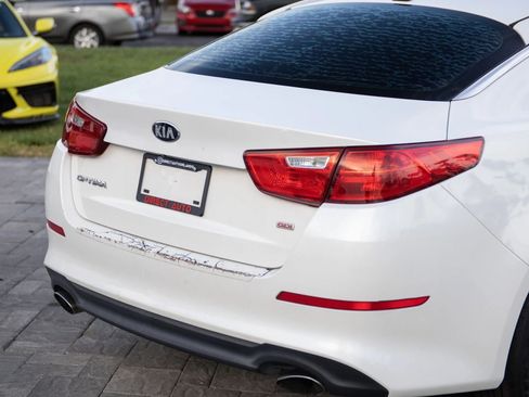 Used 2015 Kia Optima LX FWD image 12