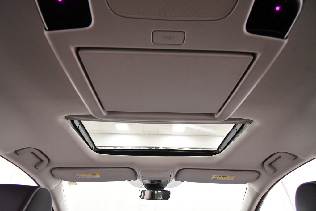 Certified 2026 Honda Odyssey Touring image 16