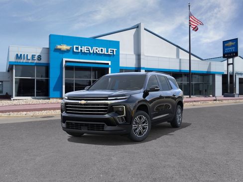 New 2026 Chevrolet Traverse LT image 8