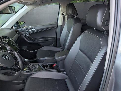 Certified 2021 Volkswagen Tiguan SE FWD image 28