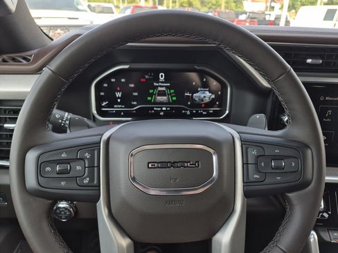 Certified 2023 GMC Sierra 1500 Denali w/ Technology Package AWD/4WD image 22