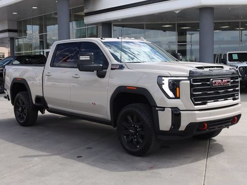 New 2026 GMC Sierra 3500 AT4 w/ AT4 Premium Plus Package AWD/4WD image 8