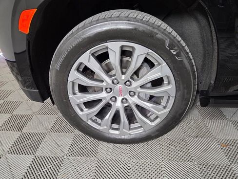 Used 2023 GMC Yukon Denali image 11