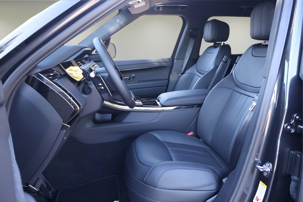 New 2026 Land Rover Range Rover Sport Dynamic SE AWD/4WD image 11
