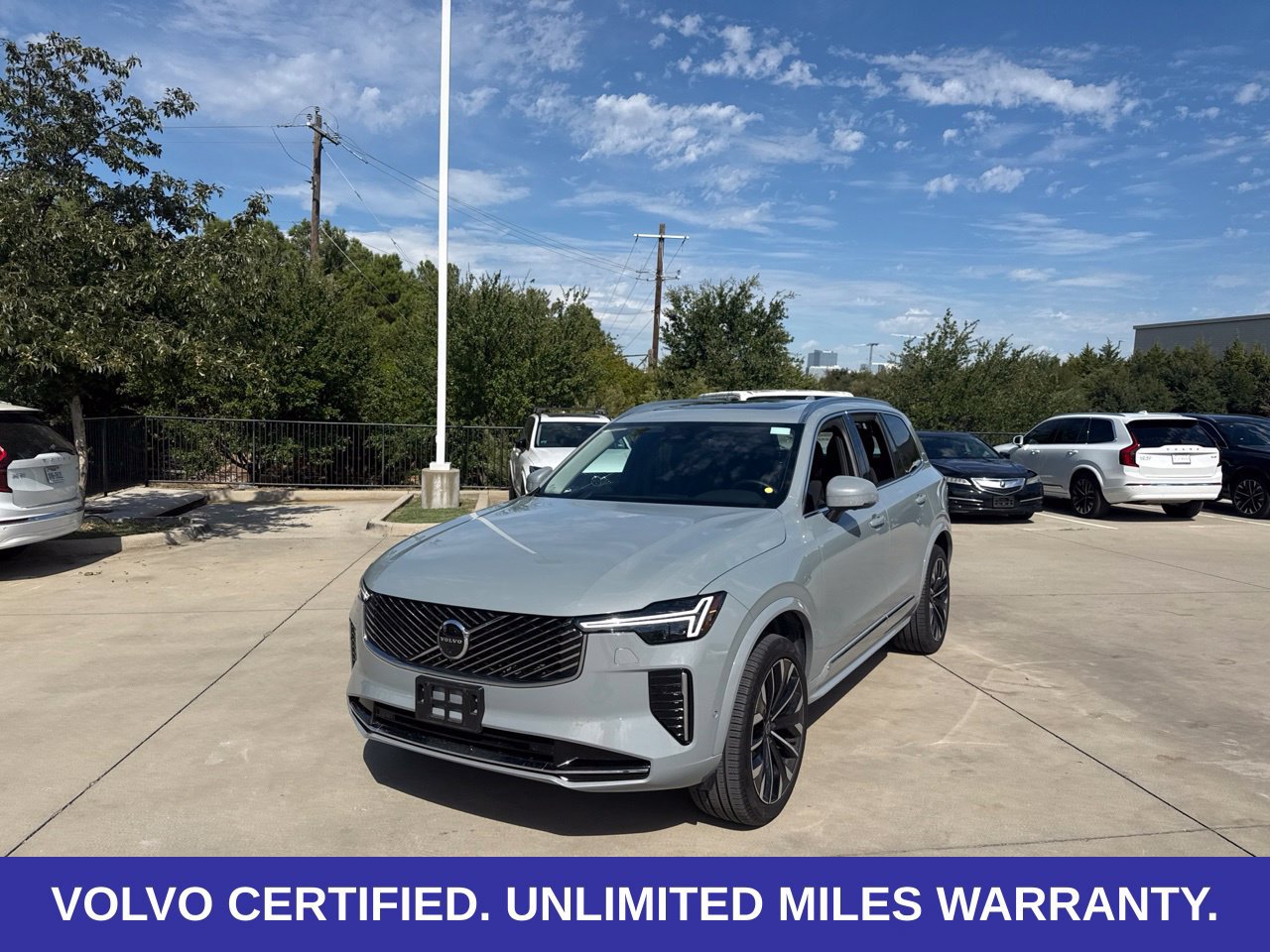 Certified 2026 Volvo XC90 B6 Plus AWD/4WD image 2