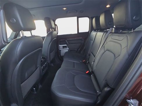 Used 2024 Land Rover Defender 130 S image 15