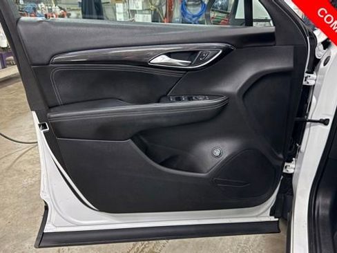 Used 2023 Buick Envision Preferred image 12