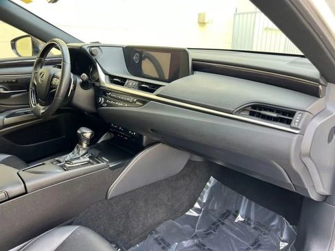 Used 2020 Lexus ES 350 w/ Premium Package FWD image 15