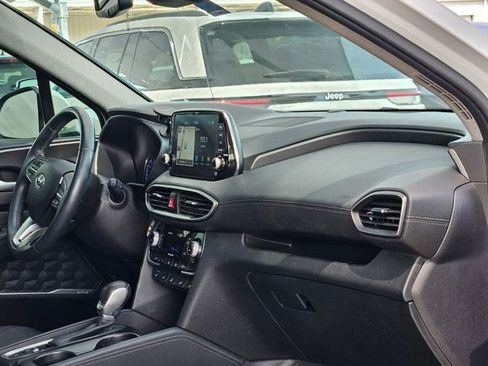 Used 2019 Hyundai Santa Fe FWD image 17