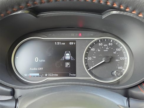 New 2025 Nissan Versa SR w/ Trunk Package image 21