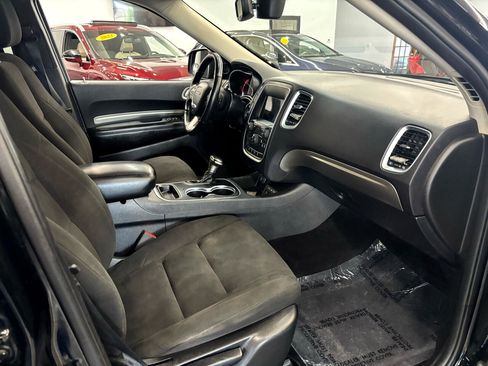 Used 2019 Dodge Durango SXT image 31