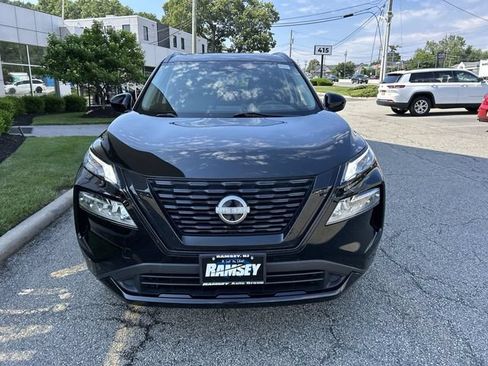 Certified 2023 Nissan Rogue SV w/ SV Premium B Package AWD/4WD image 3