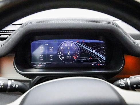 Used 2021 Land Rover Defender 90 X-Dynamic S image 21