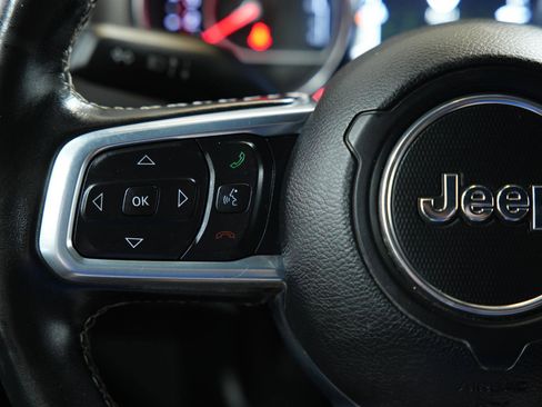 Used 2021 Jeep Wrangler Unlimited Rubicon AWD/4WD image 39