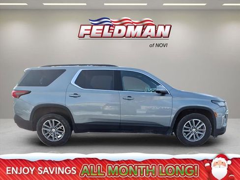 Used 2023 Chevrolet Traverse LT w/ Rear Camera Mirror Package image 7