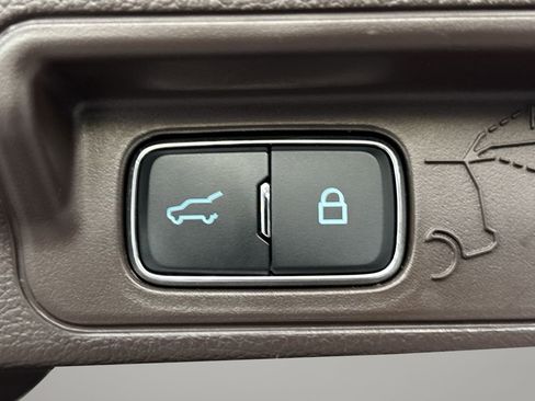 Certified 2024 Ford Explorer King Ranch w/ Technology Package image 9