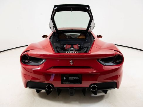 Certified 2017 Ferrari 488 GTB RWD image 26