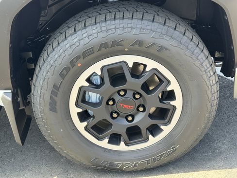 New 2026 Toyota 4Runner TRD Off-Road AWD/4WD image 15