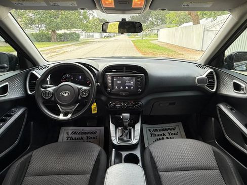Used 2020 Kia Soul LX FWD image 10
