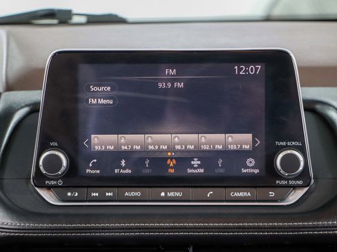 Used 2022 Nissan Rogue SV FWD image 19