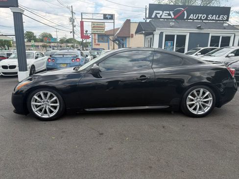 Used 2011 INFINITI G37 x Coupe w/ Premium Pkg AWD/4WD image 3