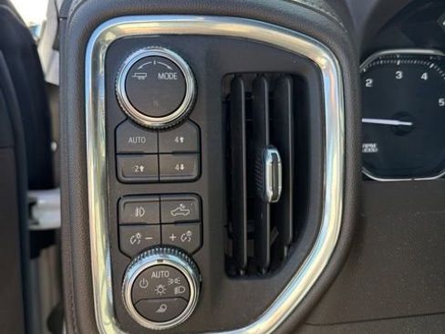 Used 2023 GMC Sierra 3500 SLT w/ SLT Convenience Package AWD/4WD image 15