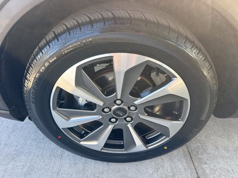 Certified 2023 Ford Escape Platinum image 18