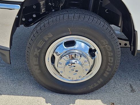 New 2026 RAM 3500 Tradesman w/ Chrome Appearance Group A AWD/4WD image 13
