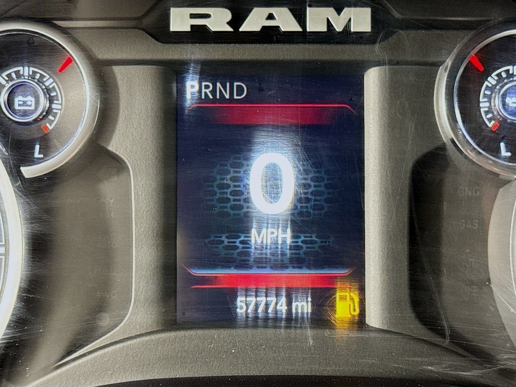 Used 2022 RAM 3500 Tradesman w/ Chrome Appearance Group AWD/4WD image 10