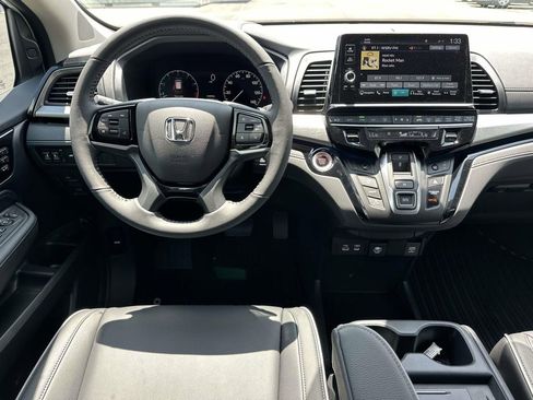 New 2026 Honda Odyssey Touring image 14
