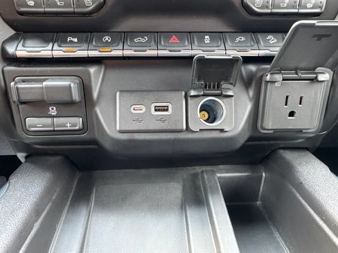 Used 2020 GMC Sierra 1500 AT4 w/ AT4 Premium Package AWD/4WD image 8