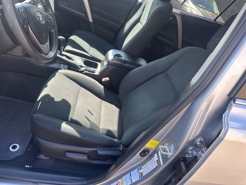 Used 2017 Toyota RAV4 LE w/ Carpet Mat Package AWD/4WD image 10