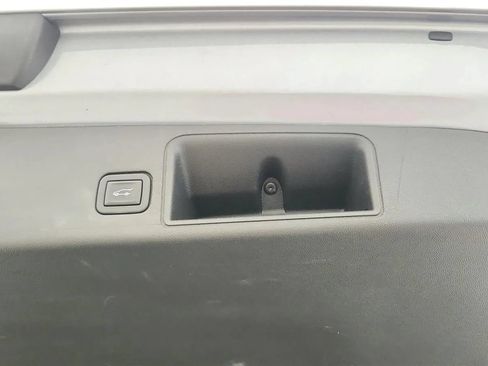Used 2023 GMC Terrain SLT FWD image 35