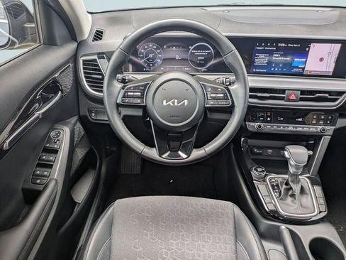 Used 2024 Kia Seltos S FWD image 17
