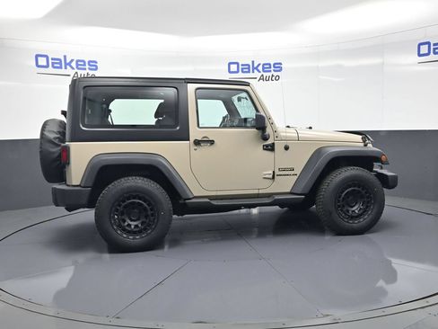 Used 2017 Jeep Wrangler Sport AWD/4WD image 8