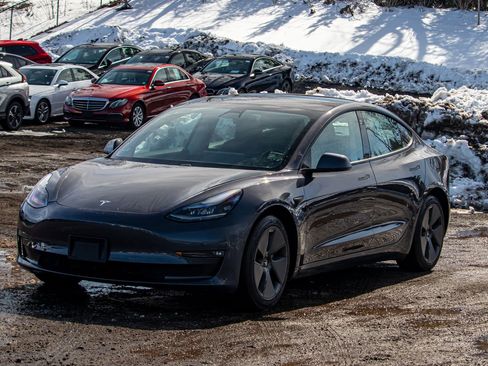 Used 2021 Tesla Model 3 Long Range image 1