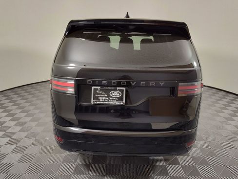Certified 2025 Land Rover Discovery Dynamic SE image 7